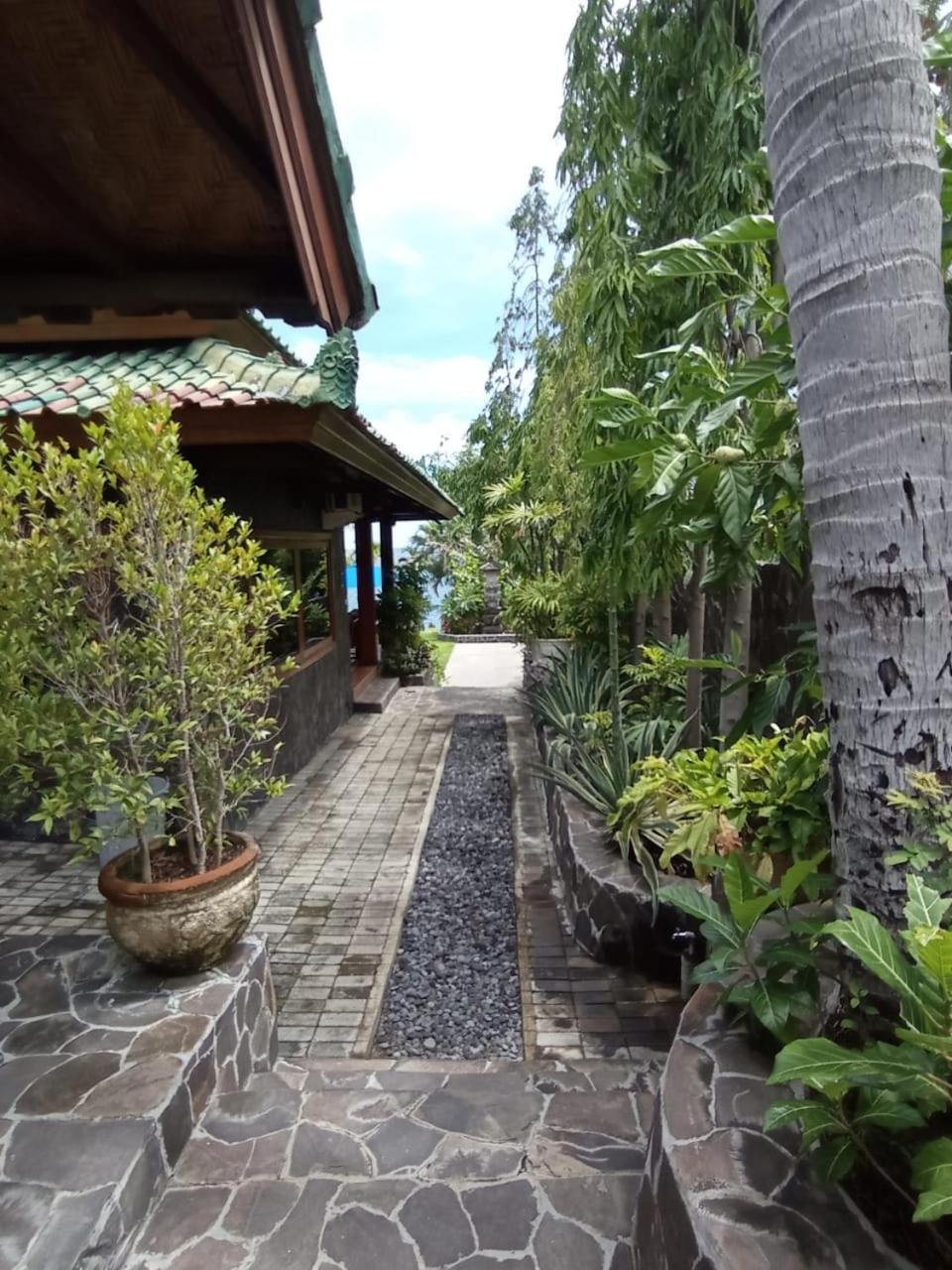 Absolute Beachfront, Paradise, 3Br Villa With Private Pool On 1200M2 Of Tropical Land Tulamben  Exterior photo