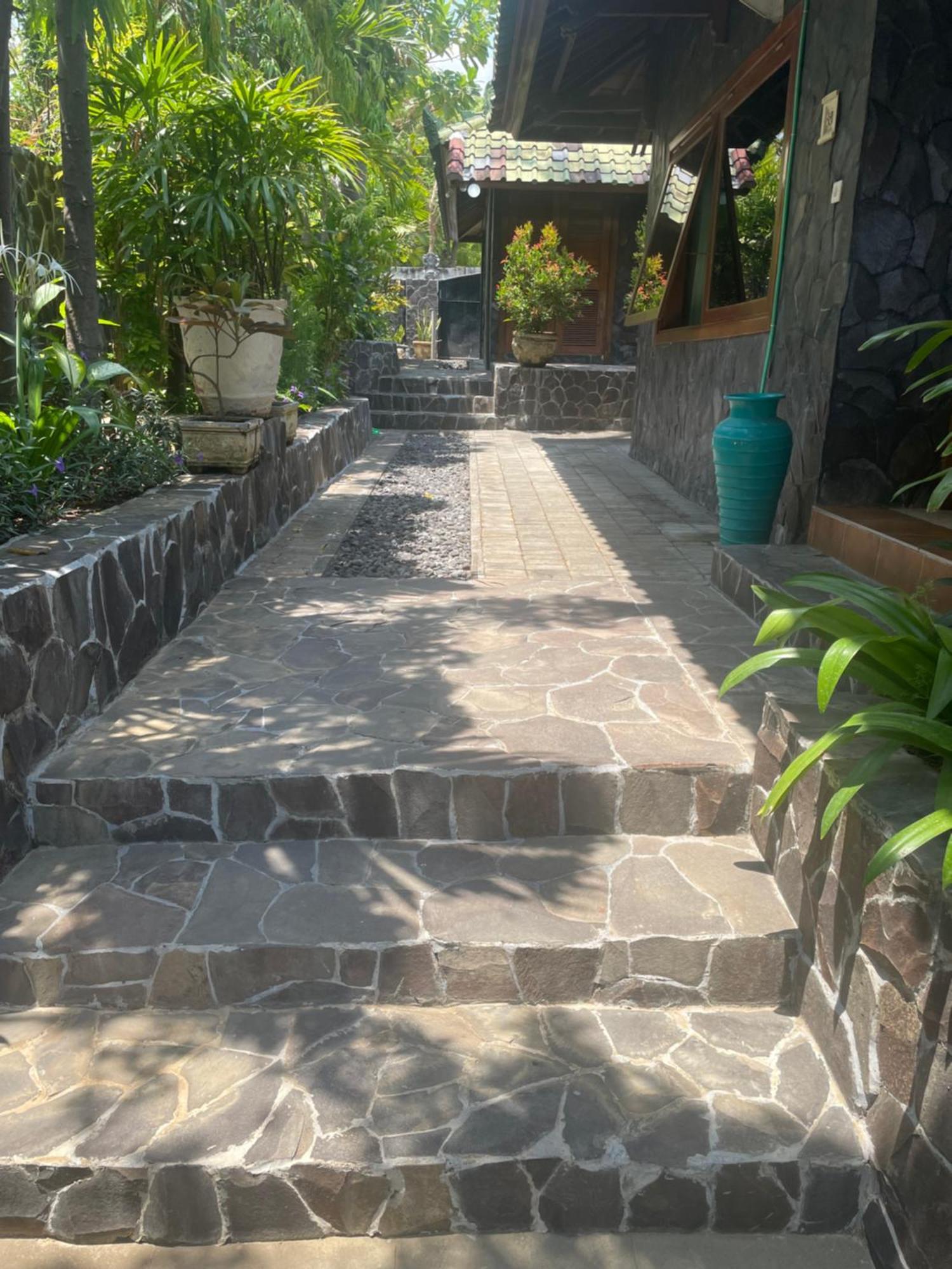 Absolute Beachfront, Paradise, 3Br Villa With Private Pool On 1200M2 Of Tropical Land Tulamben  Exterior photo